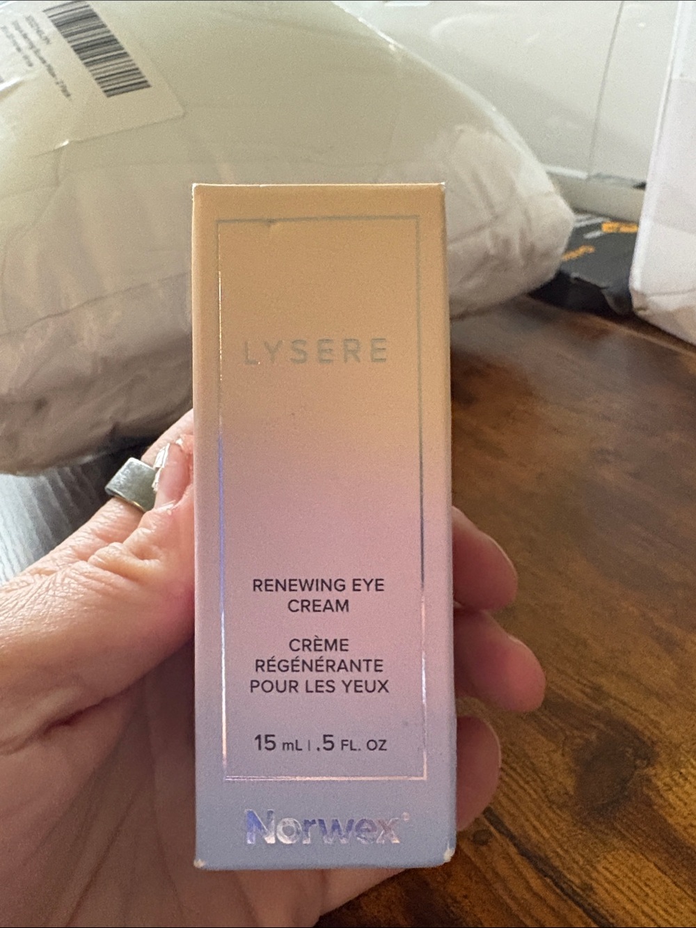 Norwex Lysere Renewing Eye Cream - Iridescent Pink/Peach Box